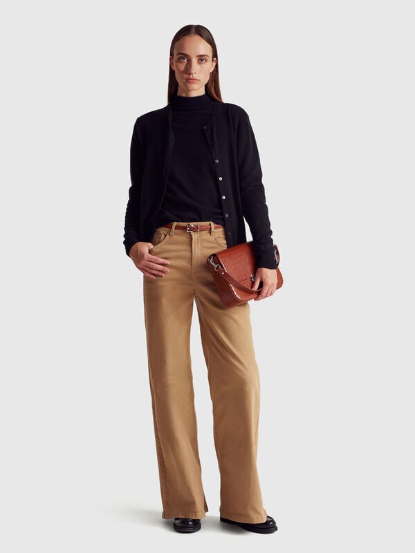 Cardigan noir à col rond en pure laine mérinos Femme