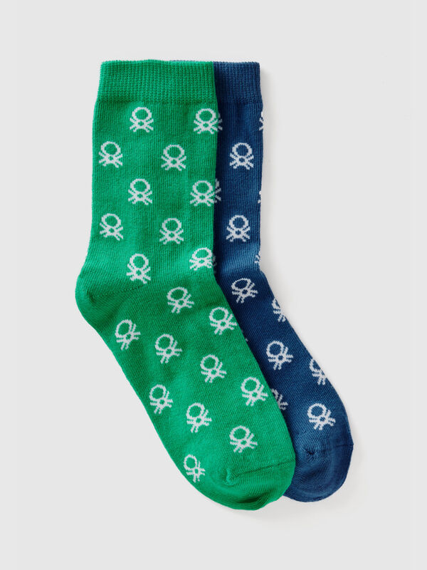 Deux paires de chaussettes hautes vertes et bleues Garçon