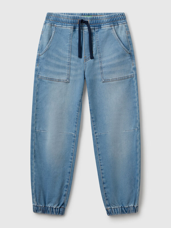 Le jogger en jean Garçon