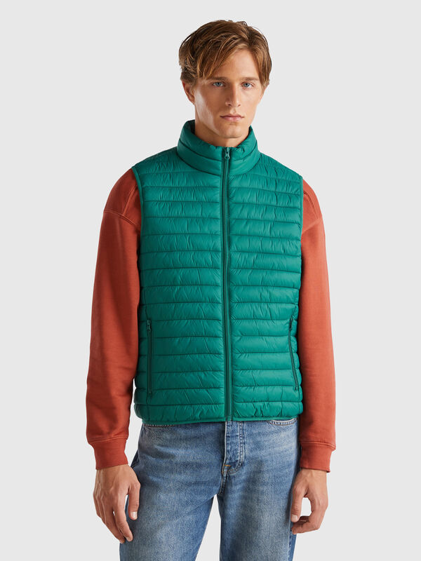 Sleeveless puffer jacket with recycled wadding Men