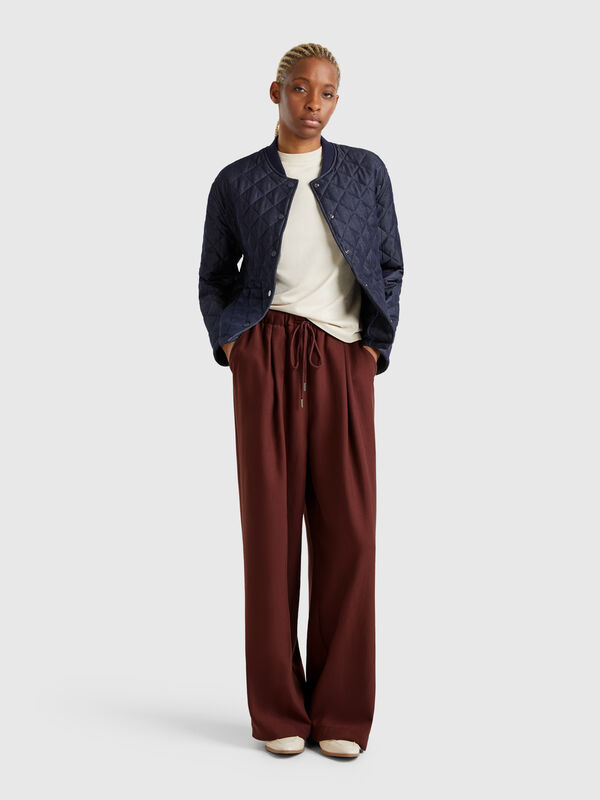 Pantalon large en viscose mélangée Femme
