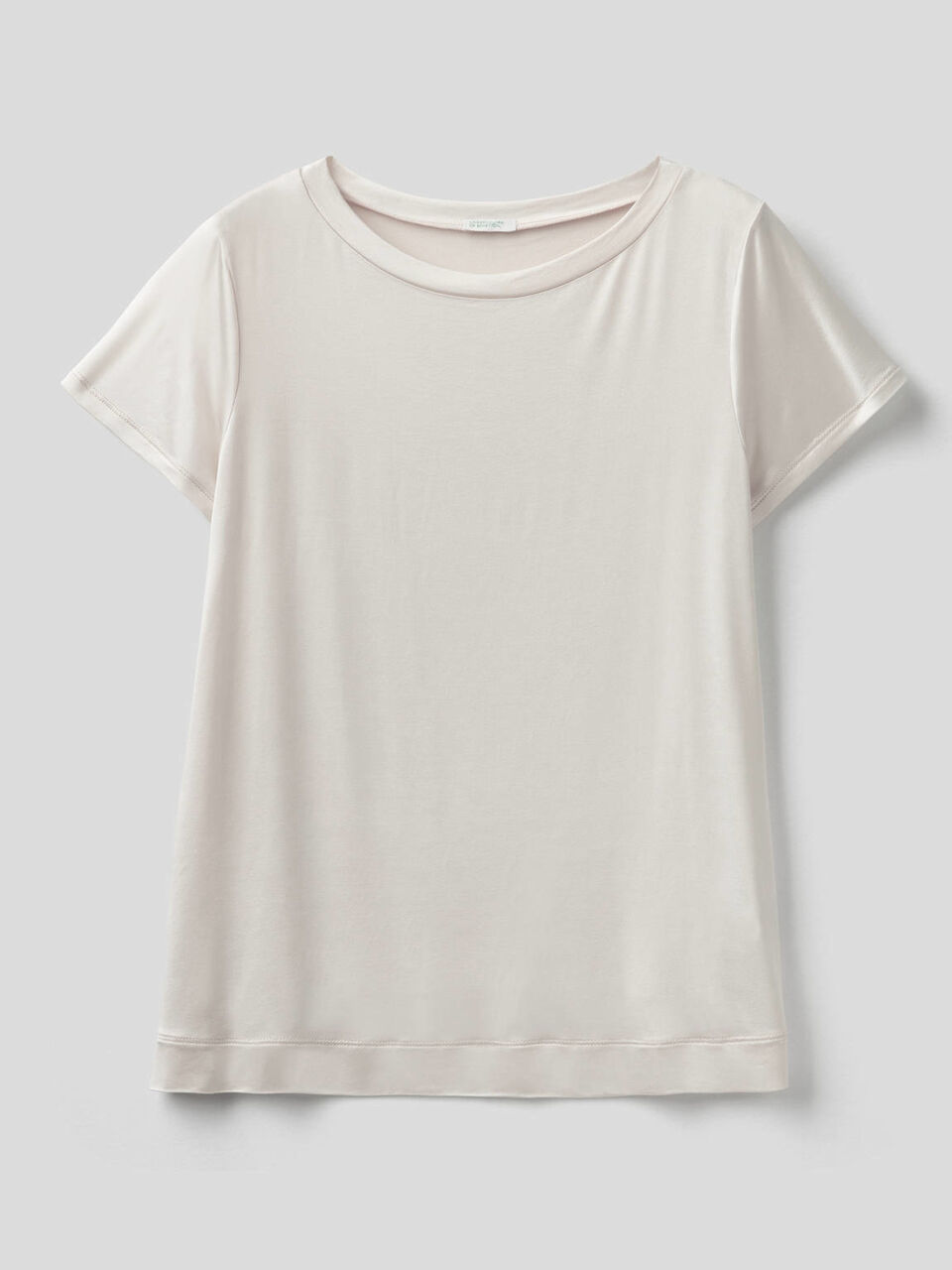 T-shirt en tissu satiné image number 1
