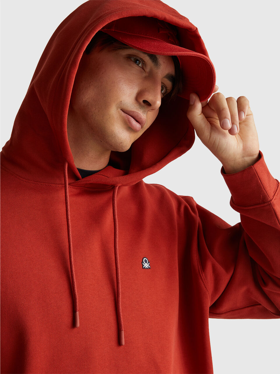 SWEATER W/HOOD Homme image number null