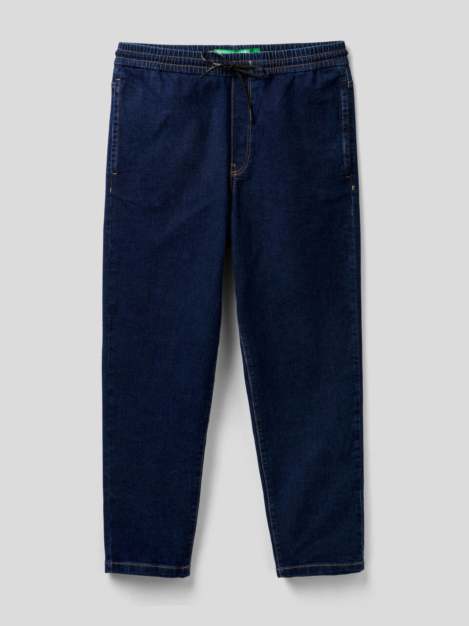 Chino style jogger en denim de coton stretch image number 1