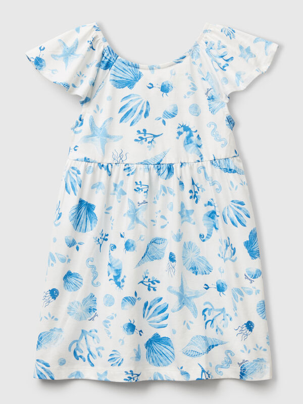 Weißes Kleid mit blauen Muscheln Mädchen