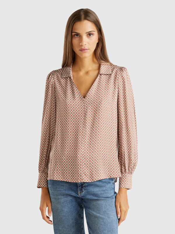 Blouse en satin à motif géométrique Femme