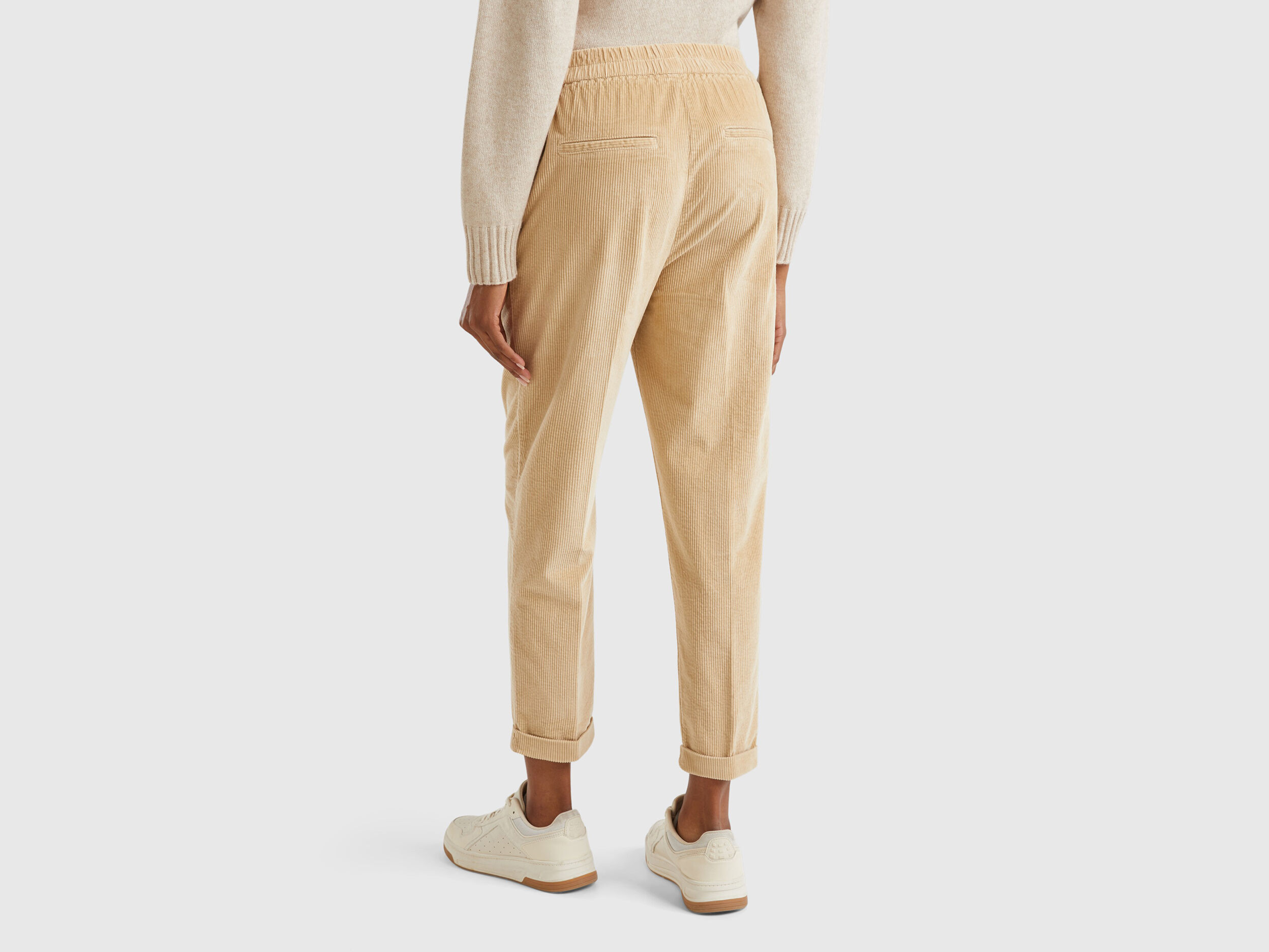 Chinos in velvet with stretch waist - Beige | Benetton