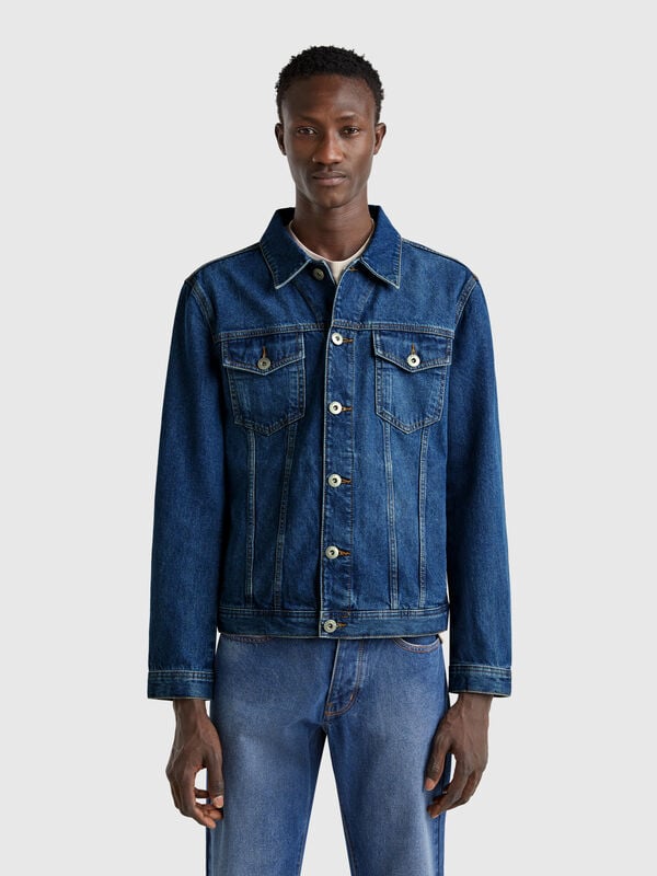 Jeansjacke mit normaler Passform Herren