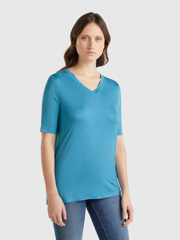 T-Shirt mit V-Ausschnitt aus Stretch-Viskose Damen