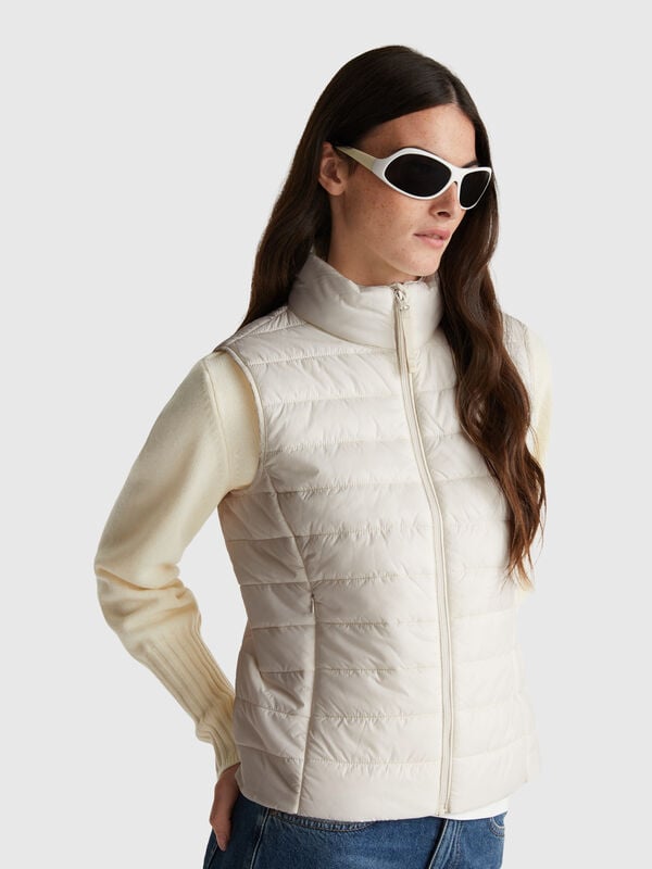 Sleeveless slim fit jacket with padding Women