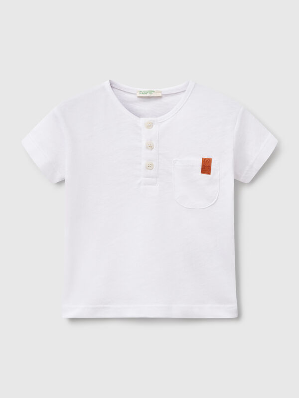 T-Shirt mit Henley-Ausschnitt Newborn