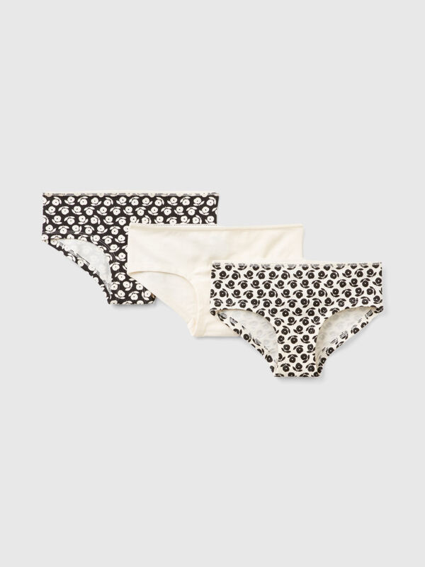 Set of three pairs of underwear in stretch cotton