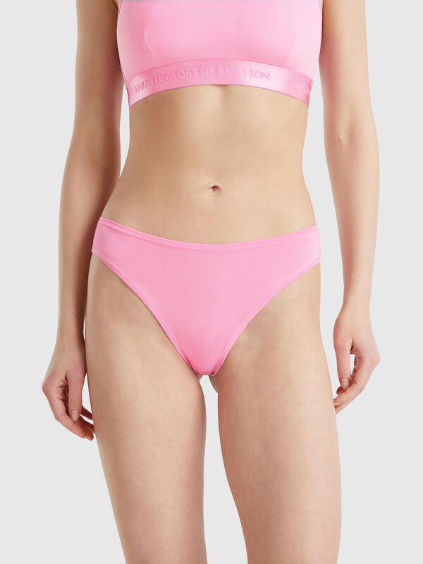 Three pairs of sports underwear Women