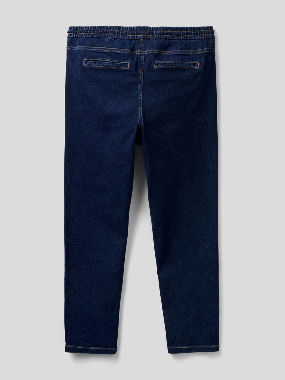 Chino style jogger en denim de coton stretch image number 2