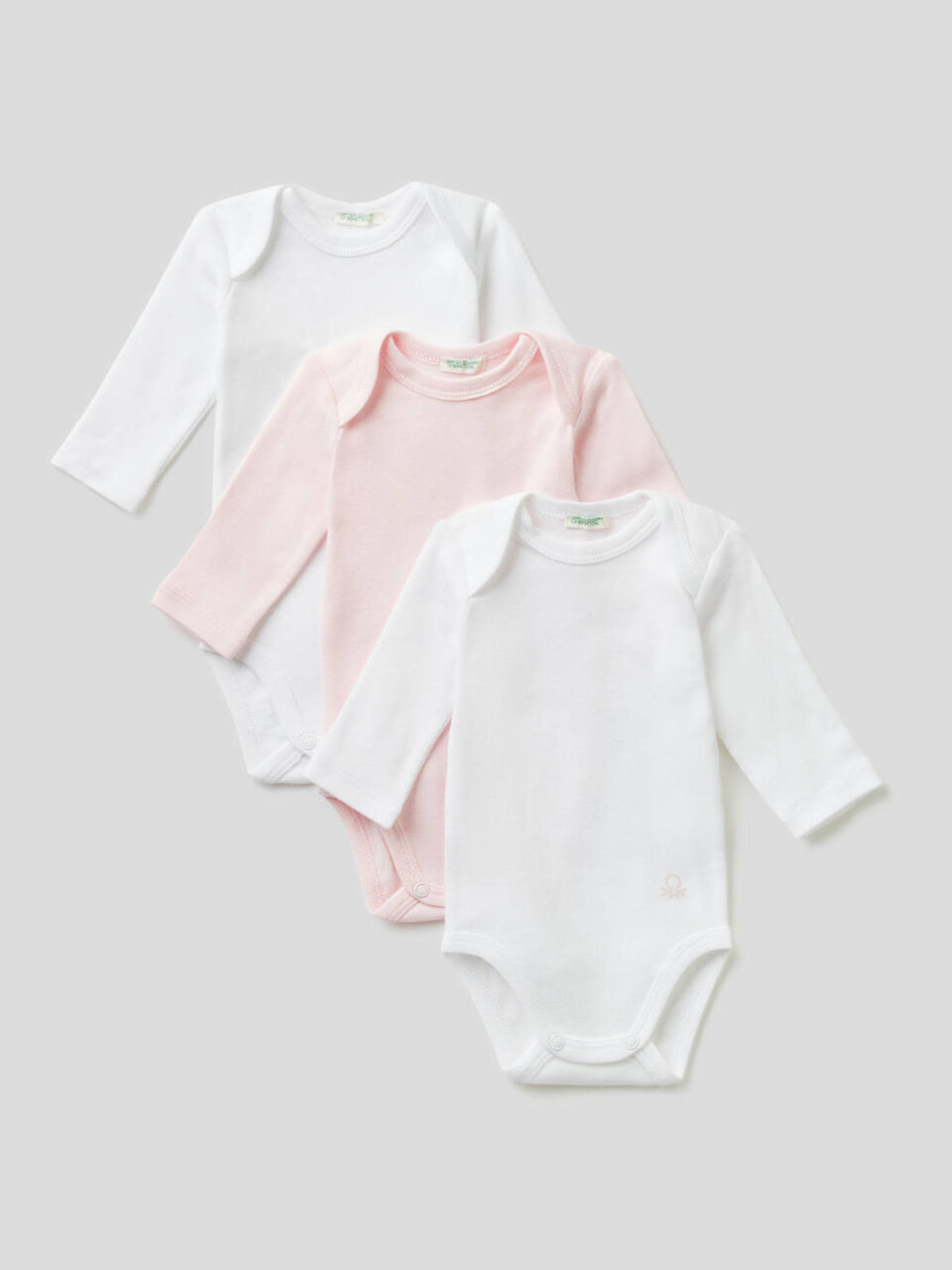 Trois bodys en coton bio image number 1