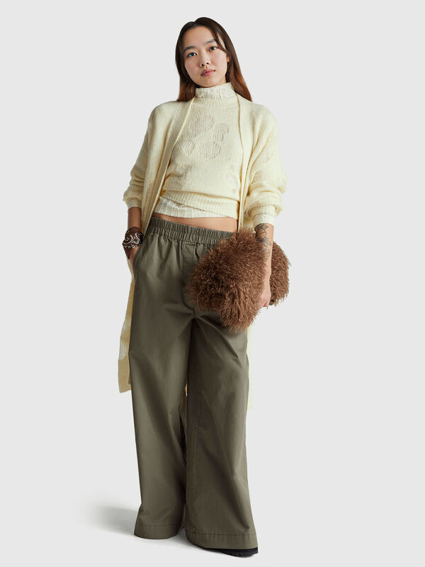 Kurzarmshirt mit Blumen-Intarsie Damen