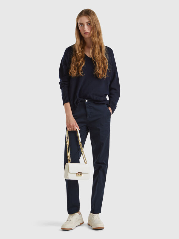 Chino slim bleu foncé en coton Femme