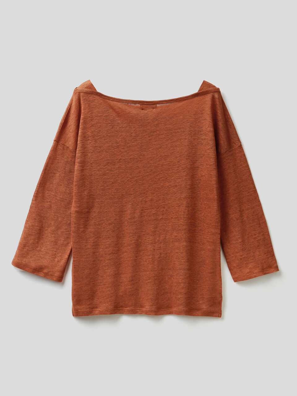 3/4 sleeve t-shirt in 100% linen image number 2