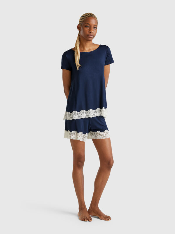 Fließende Shorts mit Spitze Damen