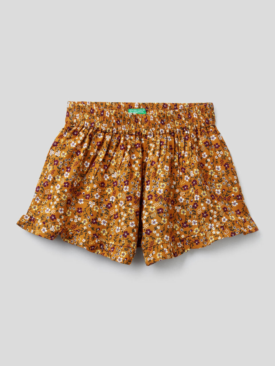 Fließende Shorts mit Blumenprint image number 1