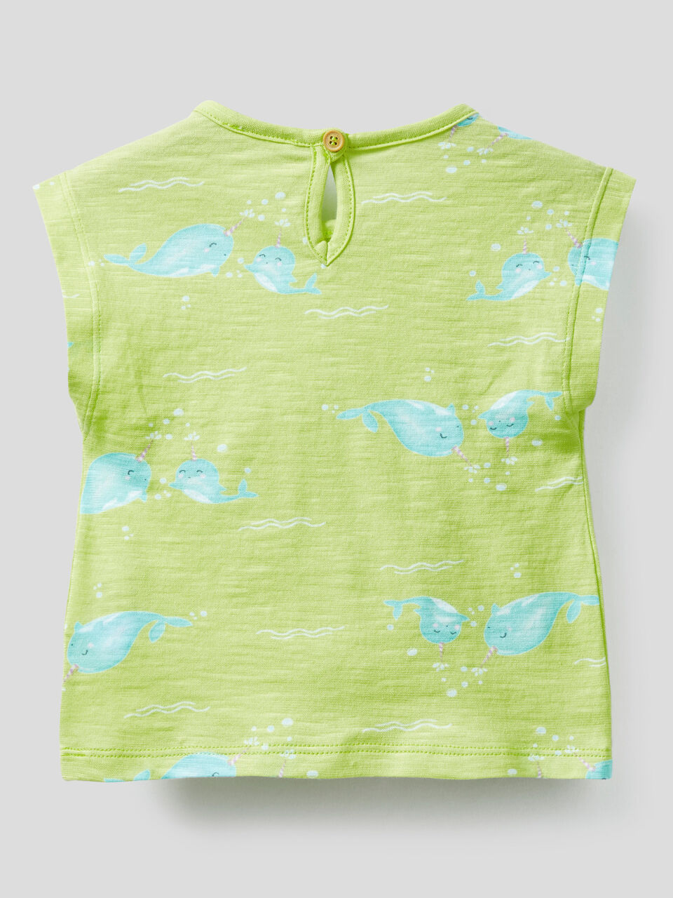 T-shirt with print on the back image number 2