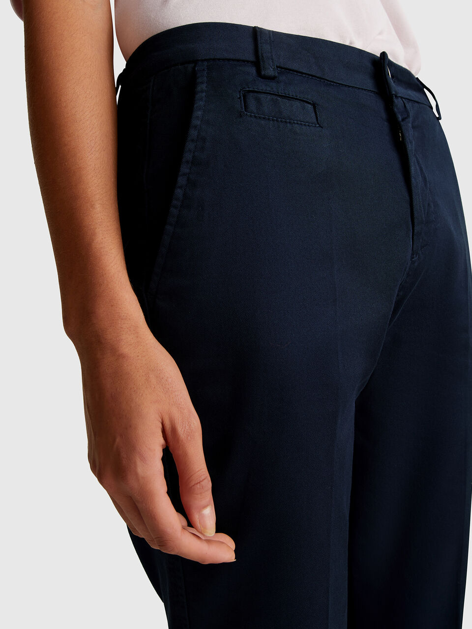 TROUSERS Damen image number null