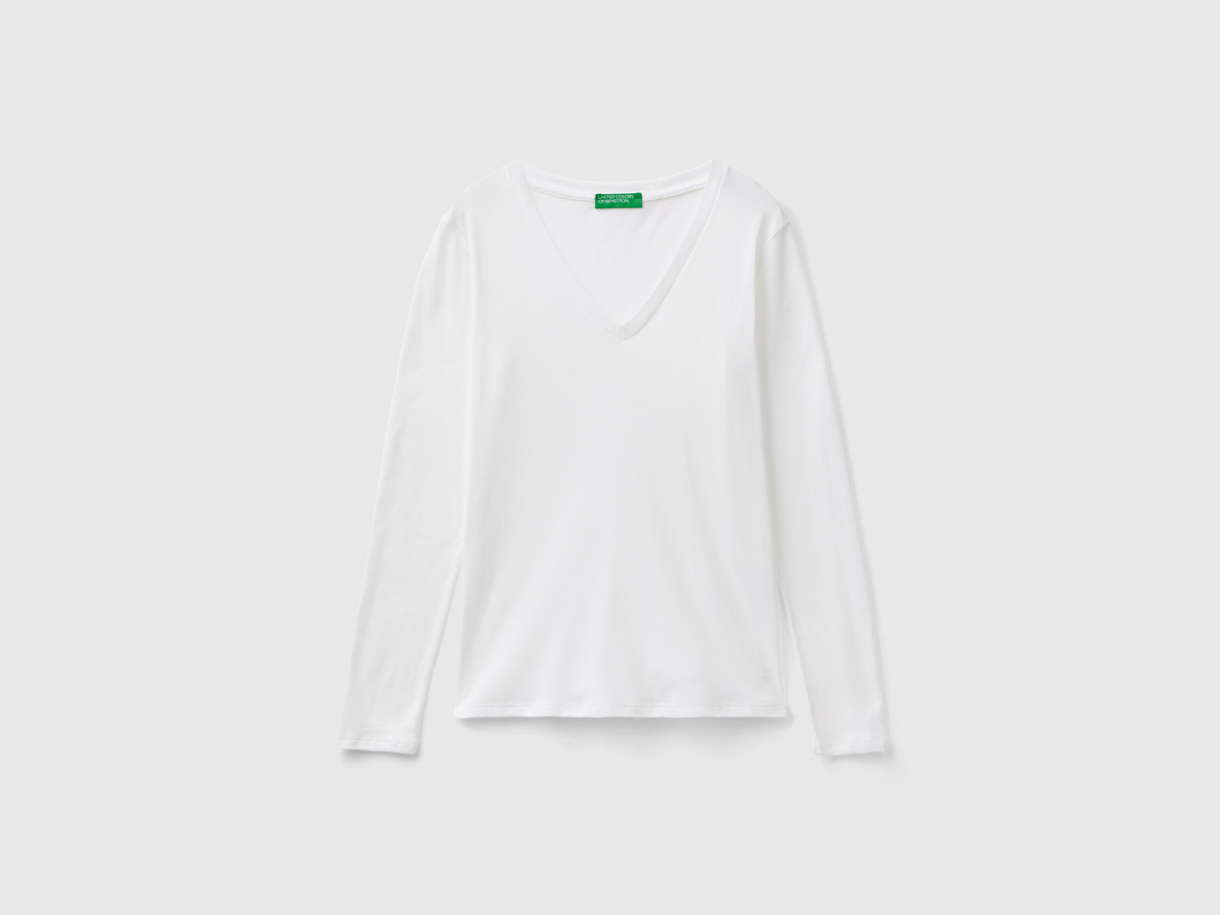 White v neck t shirt full sleeve online