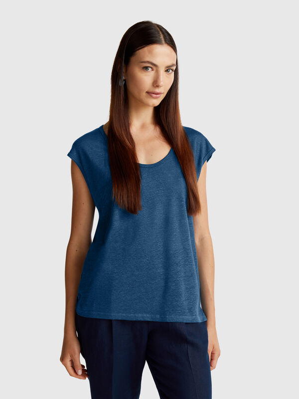 Wide neck t-shirt in pure linen Women