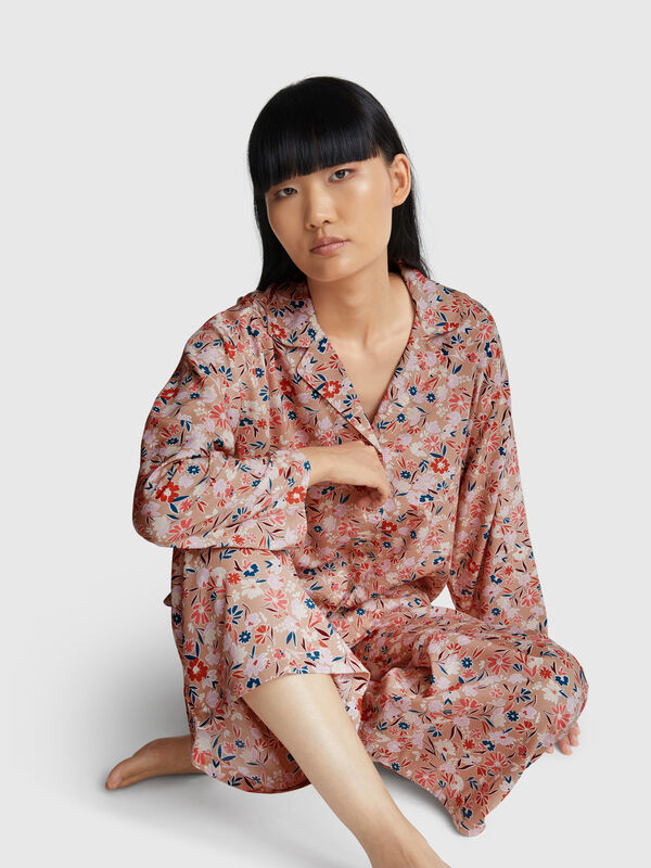 Fließender Pyjama mit Blumenmuster Damen
