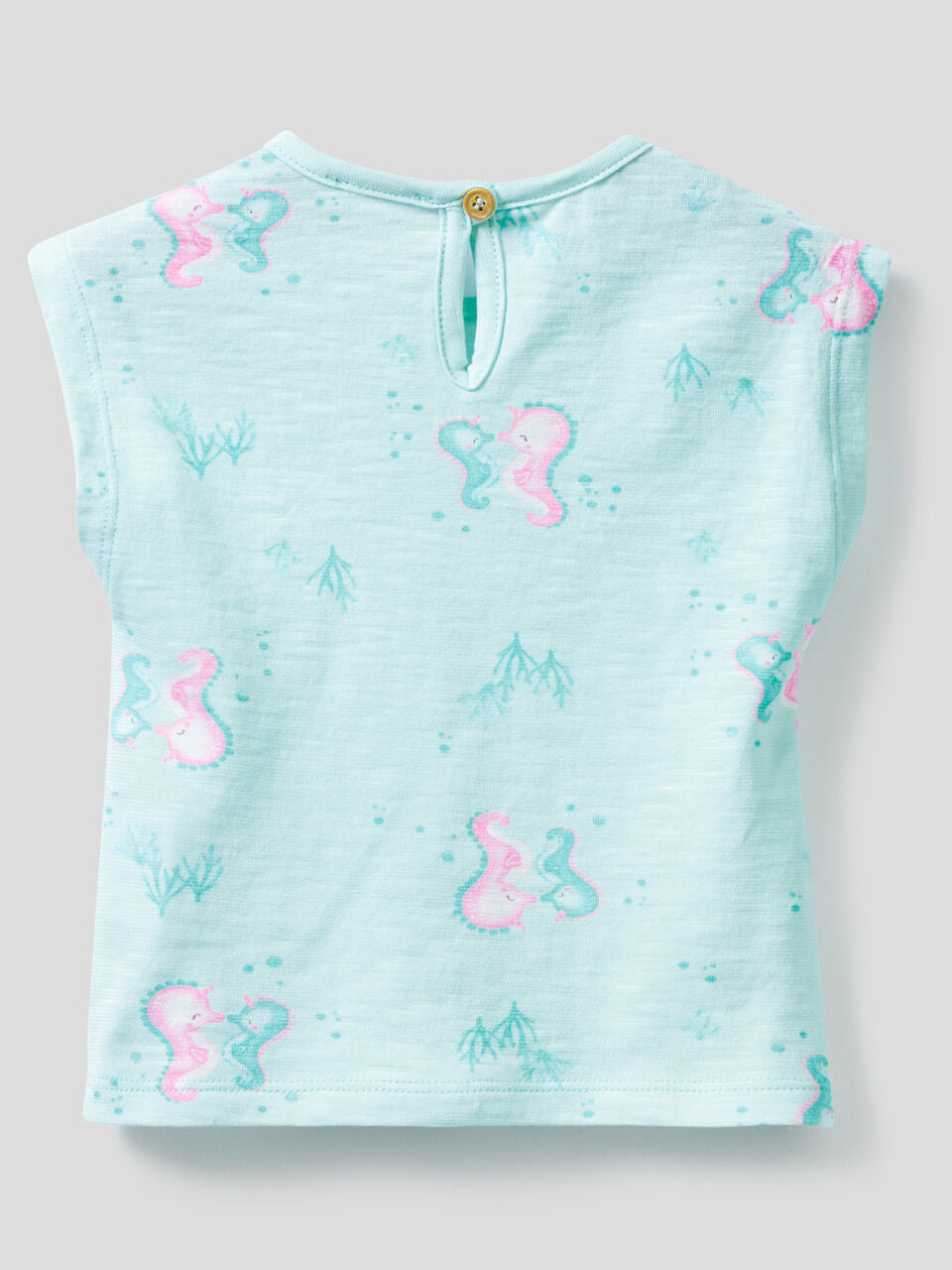 T-shirt with print on the back image number 2
