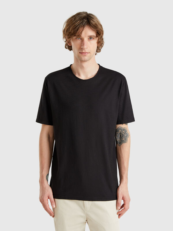 T-Shirt in Schwarz aus geflammter Baumwolle Herren