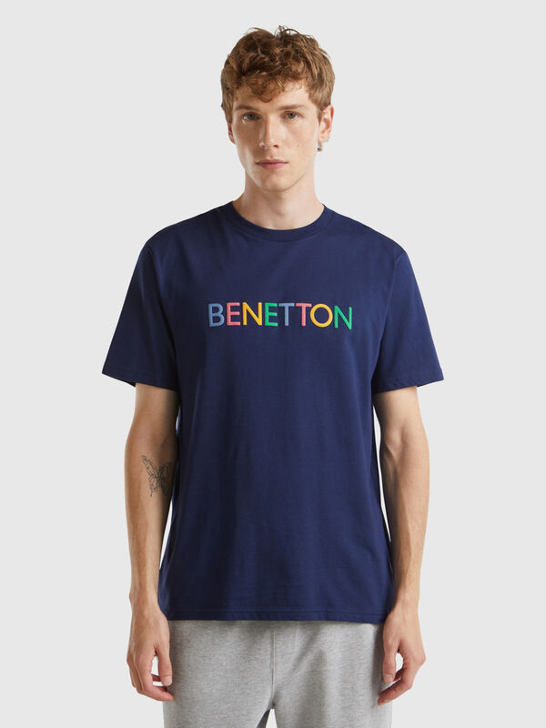 T-shirt bleu foncé en coton bio à logo multicolore Homme