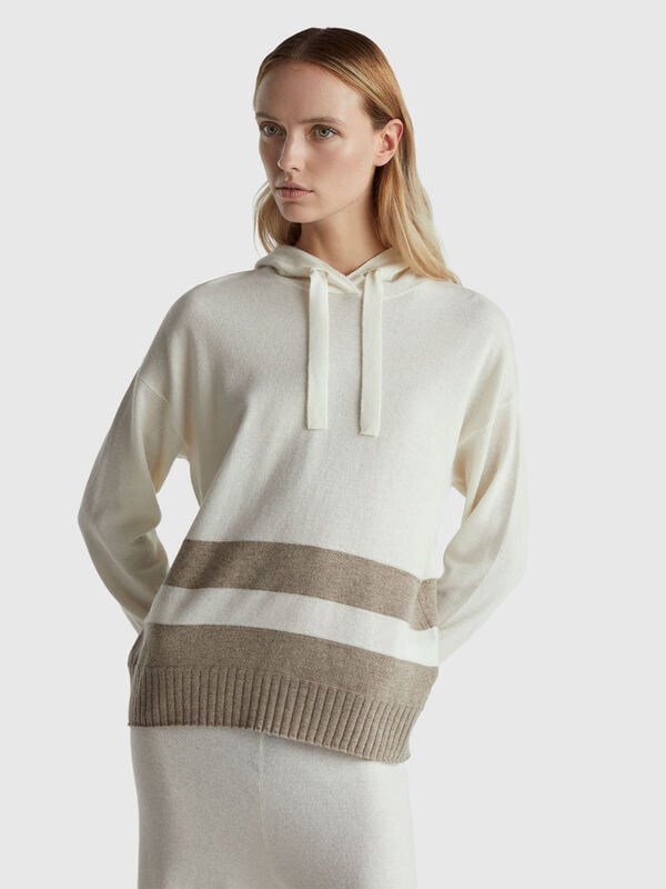 Cremefarbener Pullover aus Kaschmirmischung mit Kapuze Damen