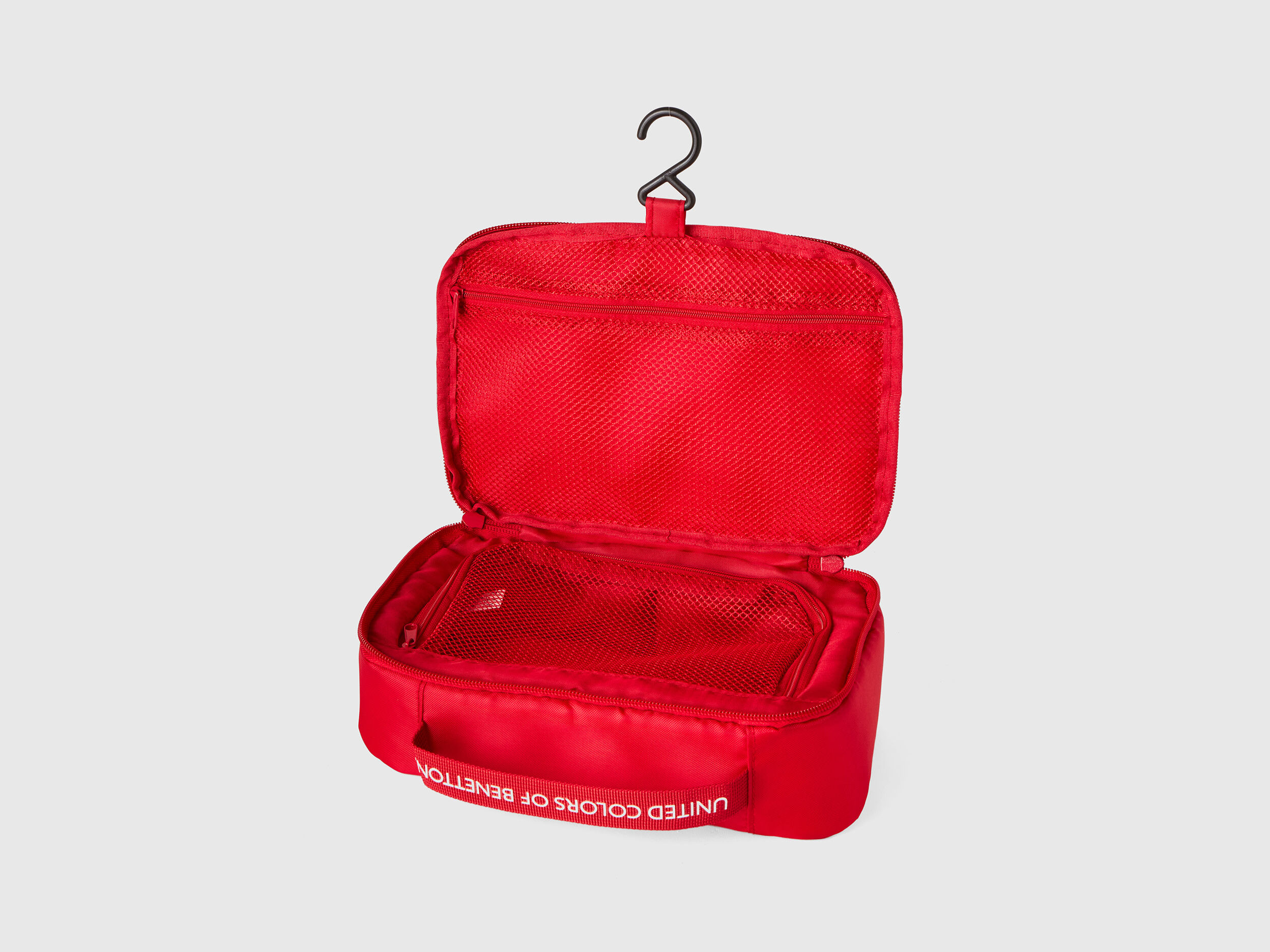 Kosmetiktasche in Rot mit Haken Rot Benetton