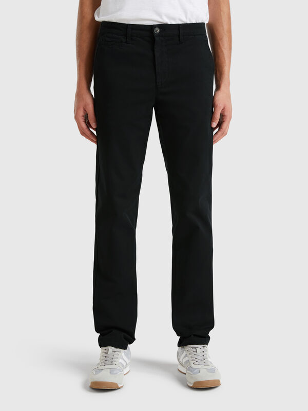 Chino noir coupe slim Homme