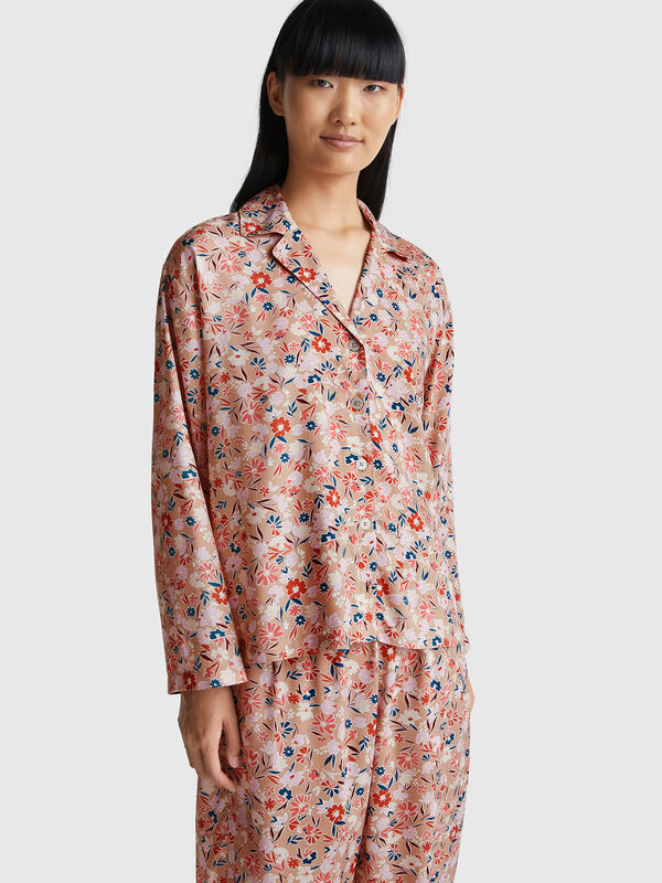 Fließender Pyjama mit Blumenmuster Damen