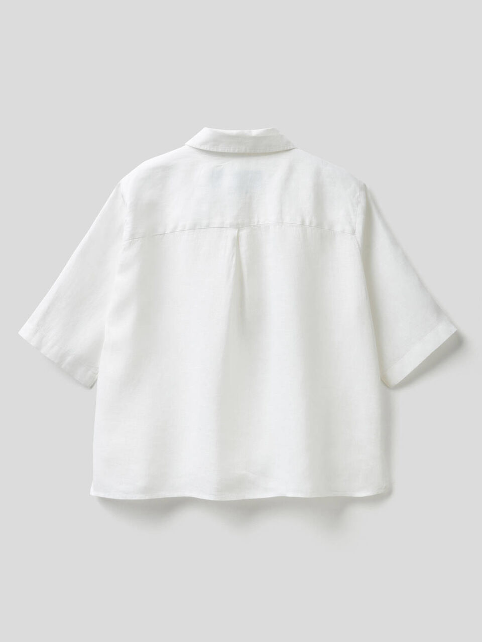 Short shirt in pure linen image number 2
