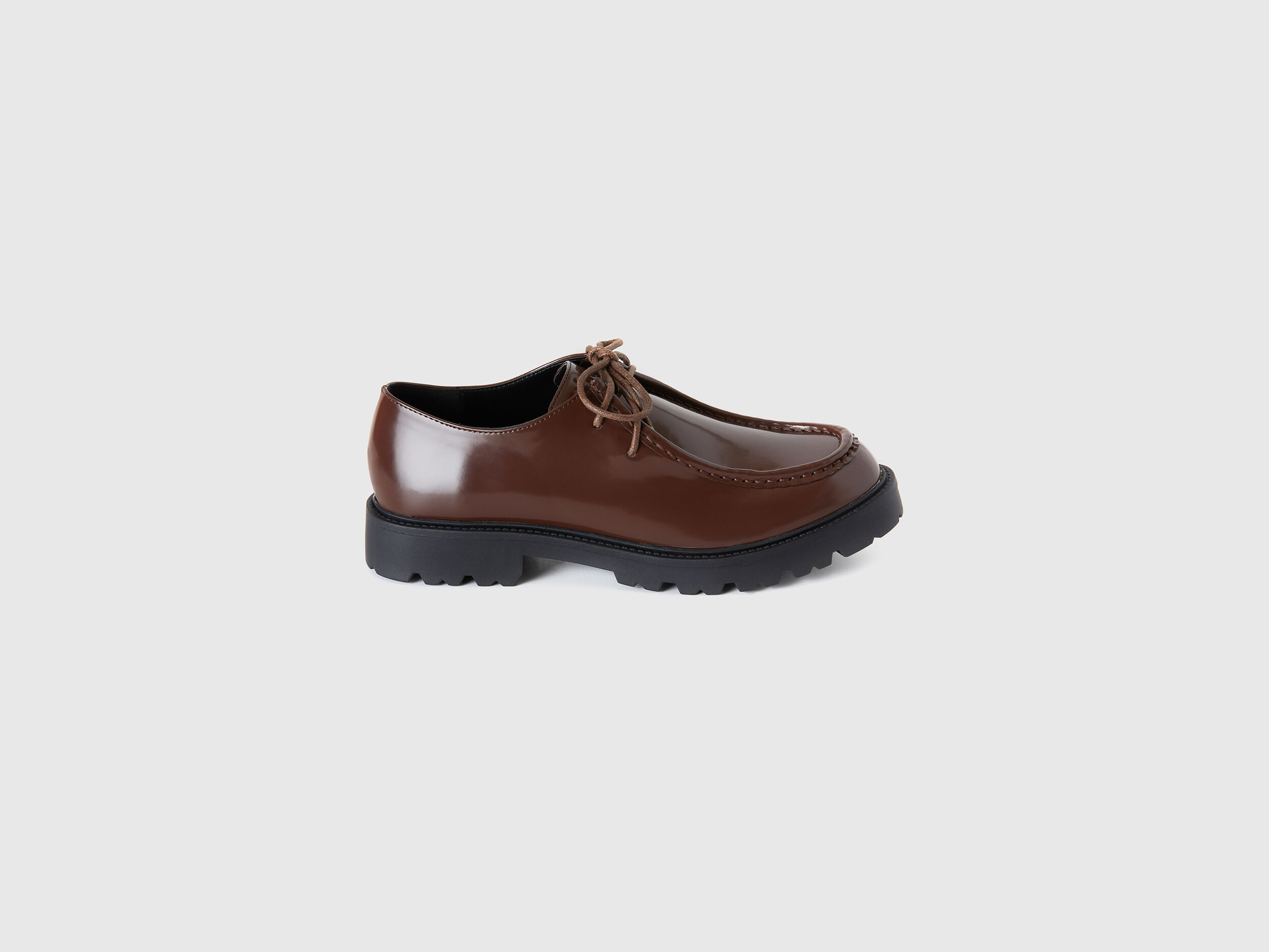 Benetton shoes loafers store