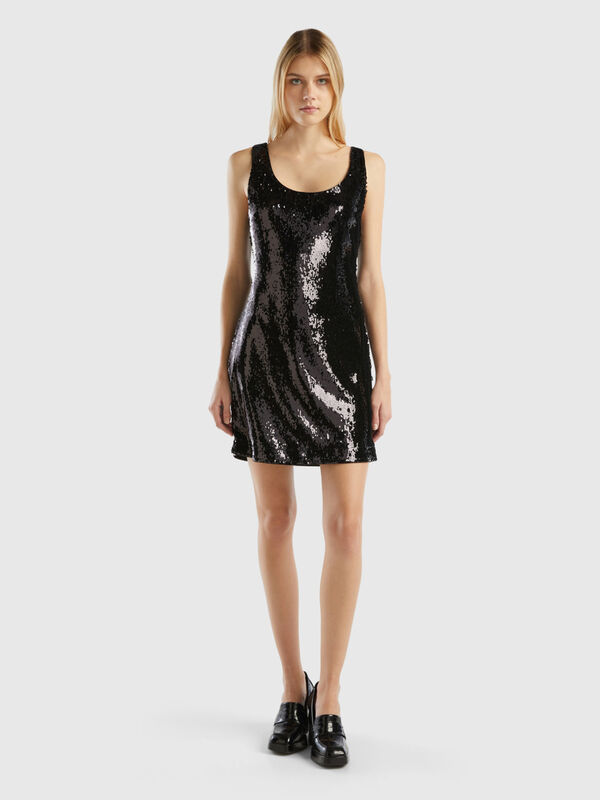 Sheath dress with sequins