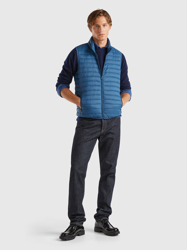 Sleeveless puffer jacket with recycled wadding Men