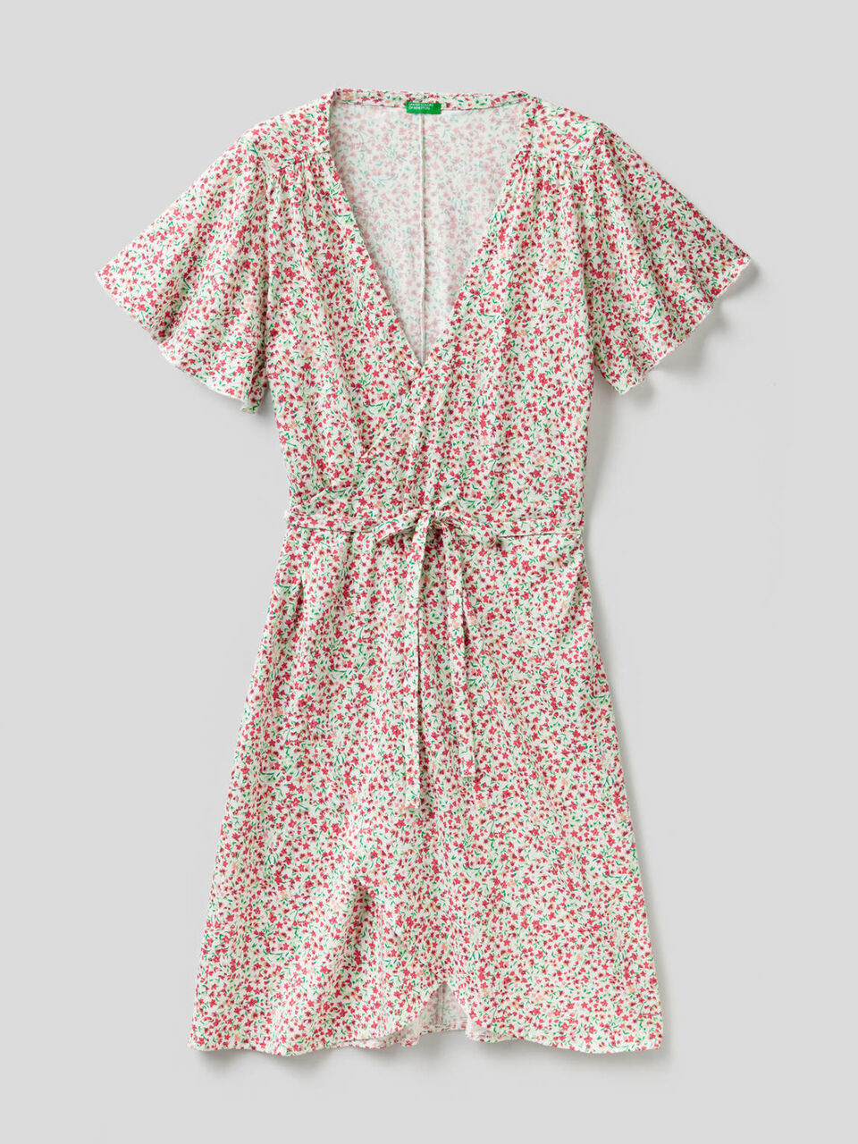 Beach cover-up dress with flowers image number 1