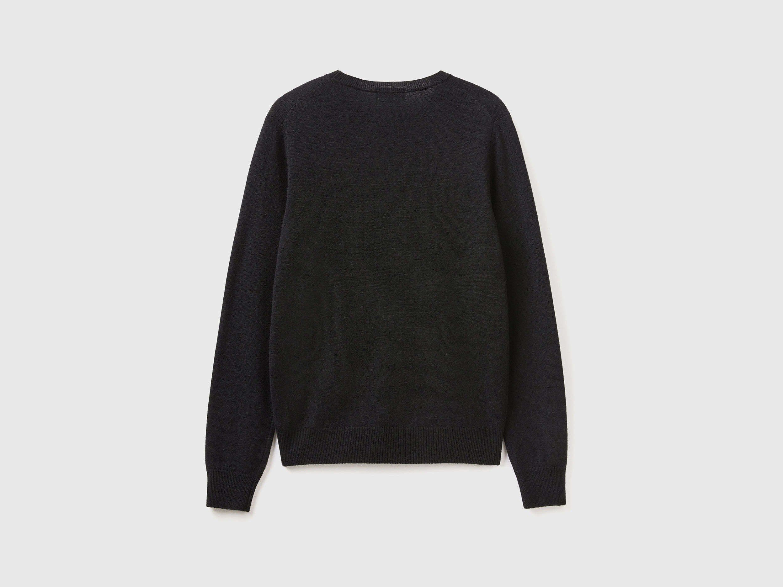 Black women's crew neck sweater 2025