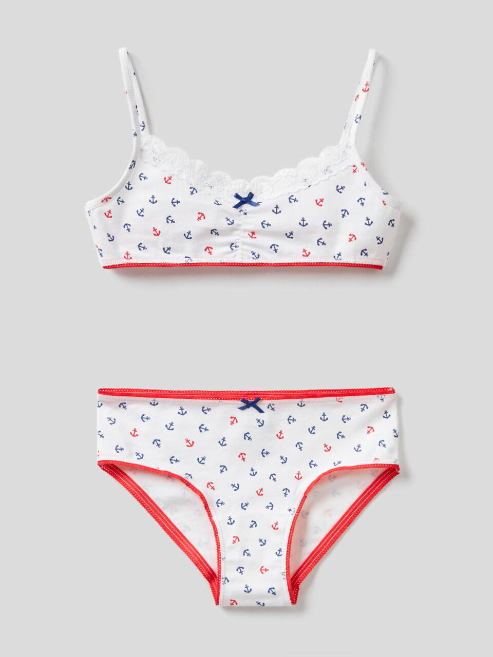 Printed brassiere and briefs image number 1