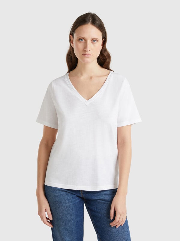 T-shirt à col en V en coton flammé Femme