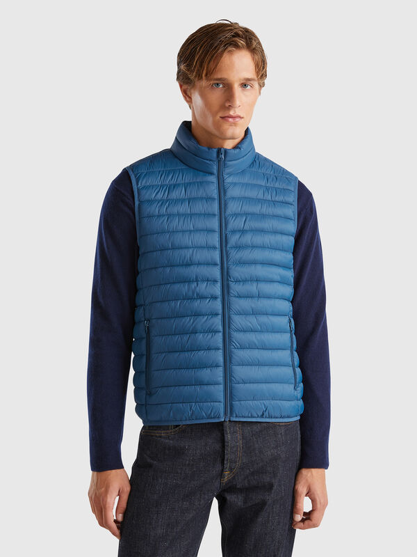 Sleeveless puffer jacket with recycled wadding Men