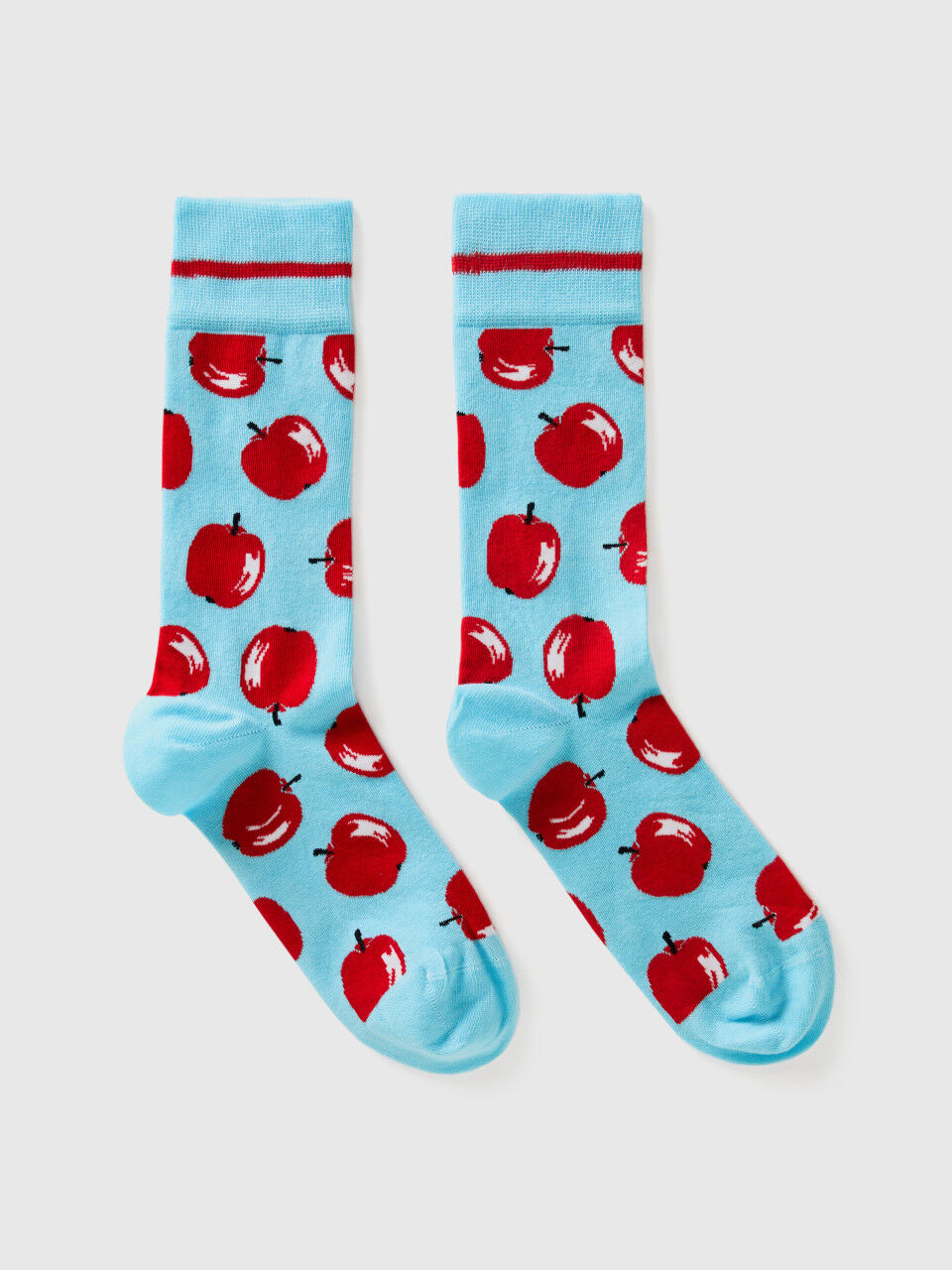 Chaussettes bleu ciel à motif pomme