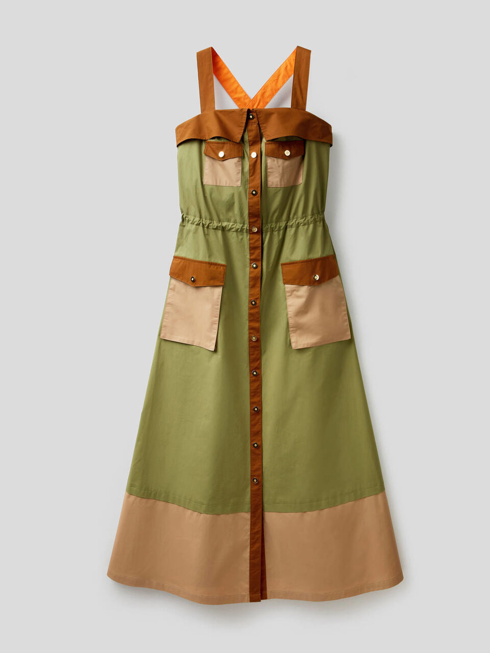 Long dress with maxi pockets image number 1