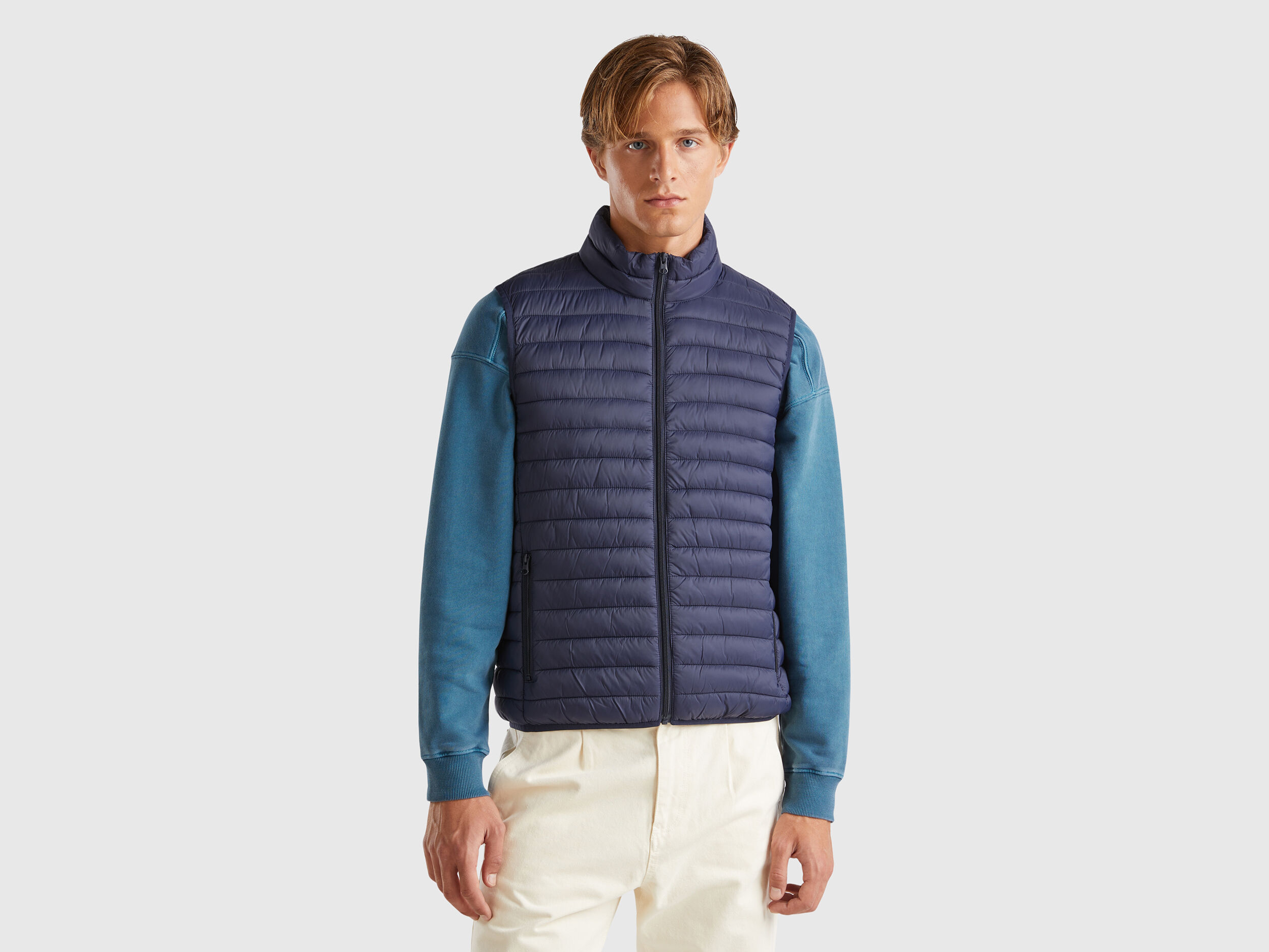 Sleeveless jackets top