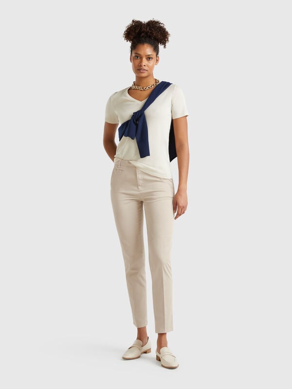 Slim Fit Chinohose aus beigefarbener Baumwolle Damen