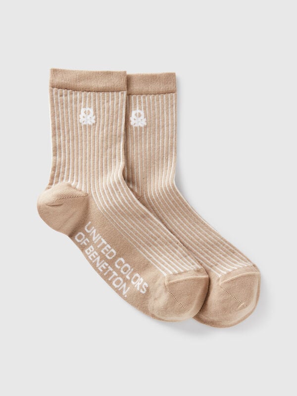 Beige gestreifte Socken